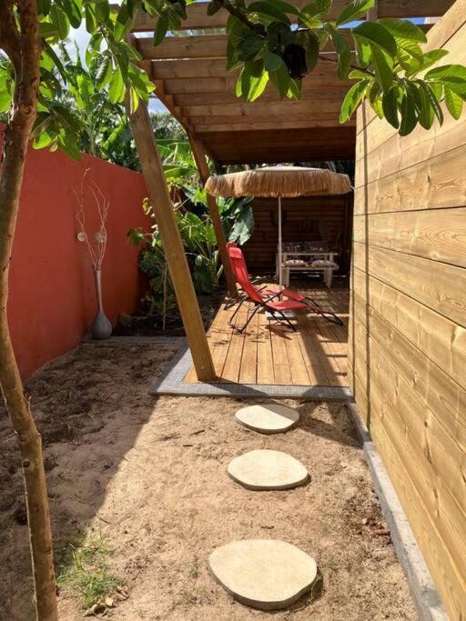 Kazacoco Bungalow A 5 Min A Pieds Du Lagon La Saline Les Bains Zewnętrze zdjęcie